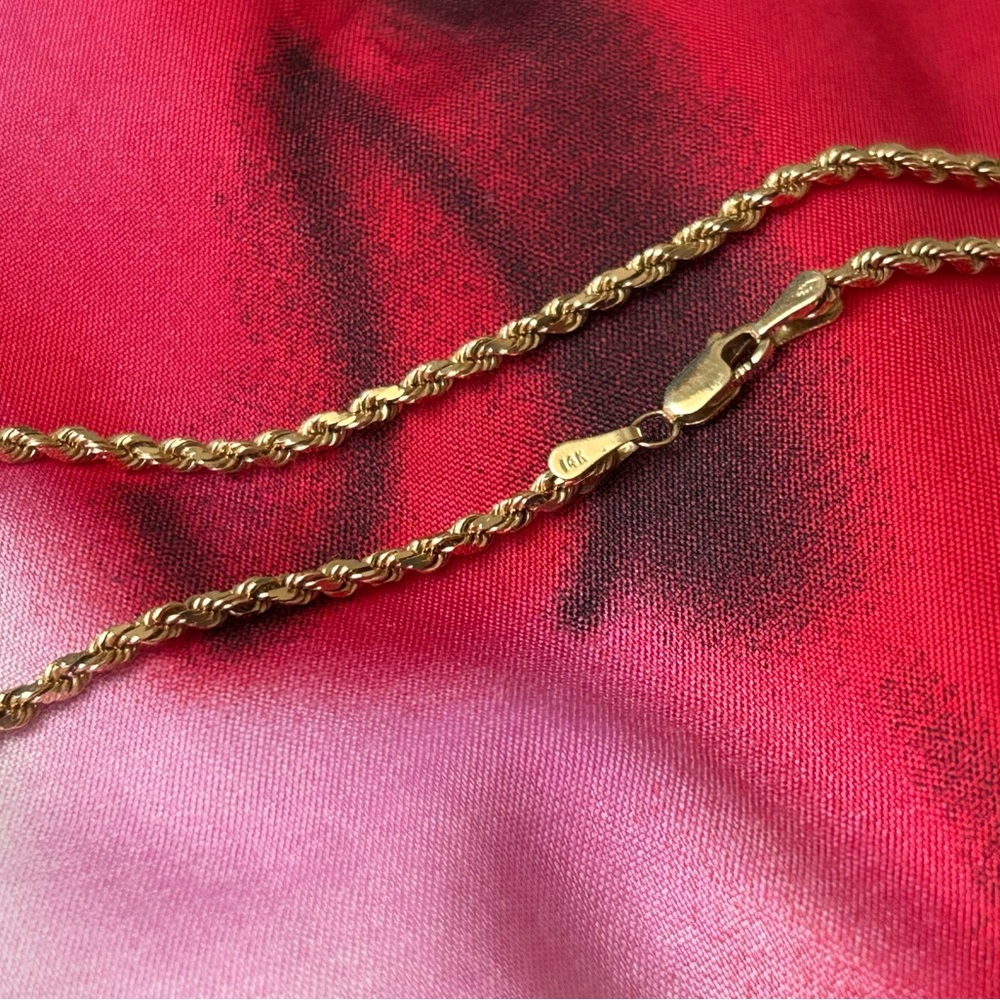 14k Diamond Cut Gold Rope Chain Looks lovely alone or paired with others 20” - Picture 3 of 8